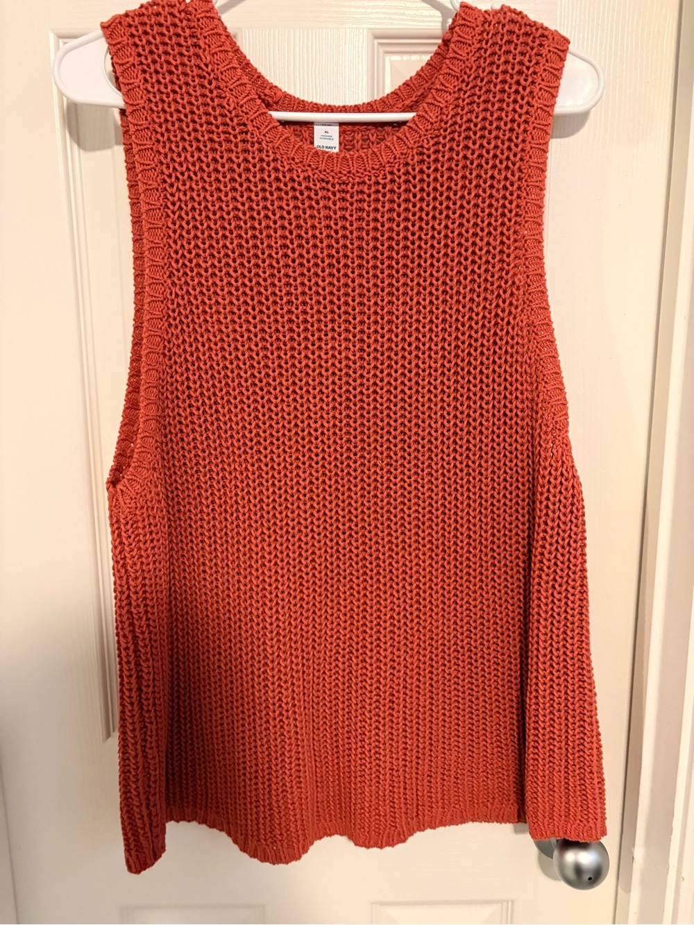 Old Navy Sleeveless Scoop-Neck Knit Tank in Rust Orange